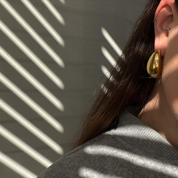 Gold Rosa Earrings